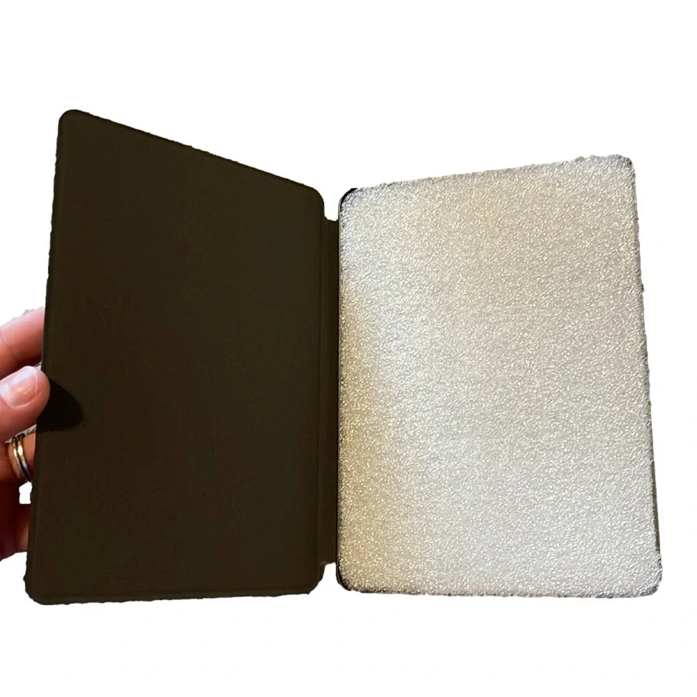 NWT Black Case for Kindle Paperwhite 7”